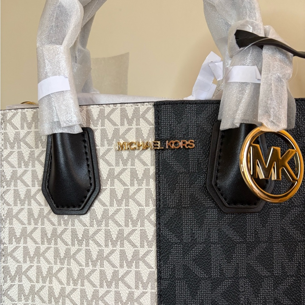 Michael Kors Mercer Medium Two-Toned Logo Signature Crossbody NWT - Picture 6 of 11